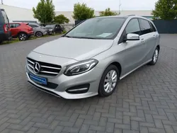 Silber Gebraucht 2015 Mercedes B180 Van / Kleinbus | 15.990 € (Fairer Preis)
