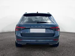 Grau Gebraucht 2021 Skoda Superb SportLine Kombi | 32.649 € (Etwas zu teuer)