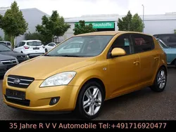 Gelb Gebraucht 2007 Kia Ceed 2 Limousine | 2.990 € (Teuer)