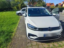 Weiß Gebraucht 2020 VW Touran Highline Van / Kleinbus | 28.000 € (Etwas zu teuer)