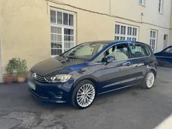 Blau Gebraucht 2016 VW Golf Sportsvan Highline Van / Kleinbus | 14.350 € (Fairer Preis)