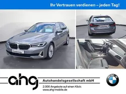 Grau Gebraucht 2024 BMW 530 Luxury Line Kombi | 52.760 € (Etwas zu teuer)