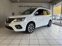 Weiß Gebraucht 2023 Renault Kangoo Techno Van / Kleinbus | 24.900 € (Fairer Preis)