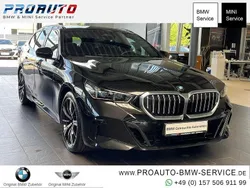 Black sapphire Gebraucht 2024 BMW 520 M Sport Kombi | 54.979 € (Superpreis)
