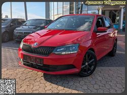 Rot Gebraucht 2016 Skoda Fabia Ambition Limousine | 8.990 € (Fairer Preis)