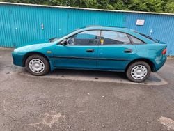 Grün Gebraucht 1994 Mazda 323 Kleinwagen | 1.400 €