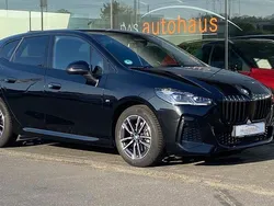 Schwarz Gebraucht 2024 BMW 218 Active Tourer M Sport Van / Kleinbus | 32.500 € (Fairer Preis)
