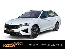 Moonweiß perleffekt Neu 2025 Skoda Octavia RS Kombi | 46.649 € (Etwas zu teuer)