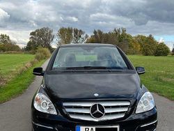 Schwarz Gebraucht 2009 Mercedes B180 Van / Kleinbus | 3.950 € (Guter Preis)