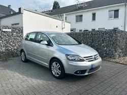 Silber Gebraucht 2007 VW Golf Plus Cross Van / Kleinbus | 5.300 € (Fairer Preis)
