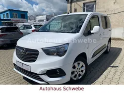 Weiß Gebraucht 2019 Opel Combo Life Edition Van / Kleinbus | 13.985 € (Guter Preis)