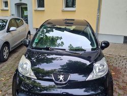 Schwarz Gebraucht 2006 Peugeot 107 Filou Kleinwagen | 1.500 € (Fairer Preis)