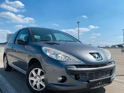 Grau Gebraucht 2009 Peugeot 206+ Kleinwagen | 3.300 € (Etwas zu teuer)