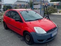 Rot Gebraucht 2003 Ford Fiesta Kleinwagen | 400 € (Guter Preis)