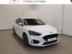 Frostweiß Gebraucht 2019 Ford Focus ST-Line Limousine | 11.590 € (Guter Preis)