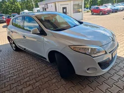 Weiß Gebraucht 2009 Renault Mégane III Dynamique Limousine | 3.000 € (Fairer Preis)