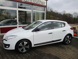 Weiß Gebraucht 2013 Renault Mégane III Limousine | 5.890 € (Fairer Preis)