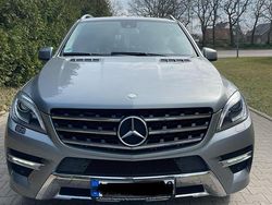 Grau Gebraucht 2015 Mercedes ML350 AMG line SUV | 23.750 € (Fairer Preis)