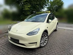 Weiß Gebraucht 2022 Tesla Model Y Long Range SUV | 31.500 € (Superpreis)