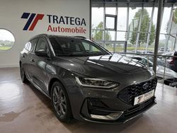 Magnetic grau Gebraucht 2025 Ford Focus ST-Line X Kombi | 25.690 € (Fairer Preis)