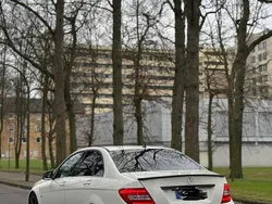 Weiß Gebraucht 2012 Mercedes C250 AMG Limousine | 13.500 €