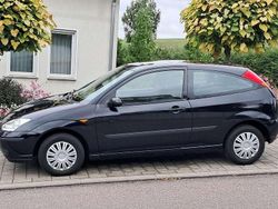 Blau Gebraucht 2004 Ford Focus Limousine | 3.500 € (Teuer)