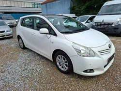 Weiß Gebraucht 2011 Toyota Verso Executive Van / Kleinbus | 2.999 € (Guter Preis)
