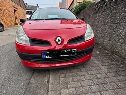 Rot Gebraucht 2007 Renault Clio II Limousine | 1.300 €