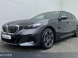 Sophistograu brillanteffekt Gebraucht 2025 BMW i5 Basis Limousine | 59.949 €