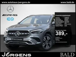 Mercedes GLA220