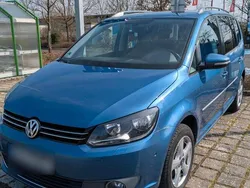Blau Gebraucht 2011 VW Touran Highline Van / Kleinbus | 5.999 € (Guter Preis)