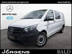 Weiss arktikweiss Gebraucht 2022 Mercedes Vito Van / Kleinbus | 32.713 € (Etwas zu teuer)