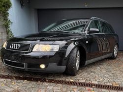 Schwarz Gebraucht 2001 Audi A4 Kombi | 1.100 € (Guter Preis)