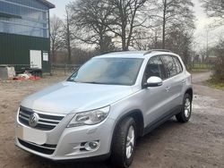 Silber Gebraucht 2009 VW Tiguan Sportline SUV | 6.400 € (Etwas zu teuer)