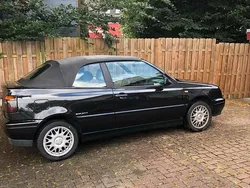 Schwarz Gebraucht 1996 VW Golf Cabriolet Cabrio | 2.200 € (Fairer Preis)