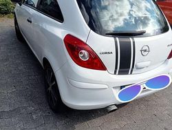 Weiß Gebraucht 2010 Opel Corsa Kleinwagen | 2.500 € (Superpreis)