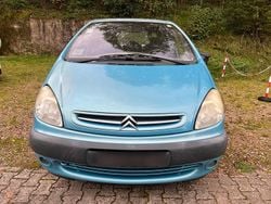 Blau Gebraucht 2000 Citroën Xsara SUV | 1.350 €