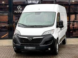 Weiss Gebraucht 2024 Opel Movano Van | 23.500 € (Guter Preis)