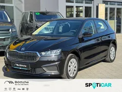 Schwarzmagic perleffekt Gebraucht 2022 Skoda Fabia Active Limousine | 12.950 € (Guter Preis)