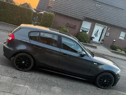 Grau Gebraucht 2007 BMW 116 Kleinwagen | 3.100 €