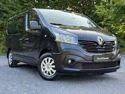 Schwarz Gebraucht 2017 Renault Trafic Van | 13.700 € (Fairer Preis)