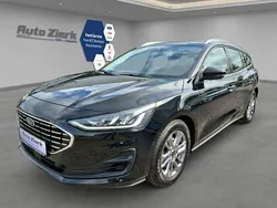 Schwarz Gebraucht 2023 Ford Focus Titanium Kombi | 21.590 € (Fairer Preis)