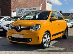 Gelb Gebraucht 2021 Renault Twingo LIMITED Kleinwagen | 9.990 € (Fairer Preis)