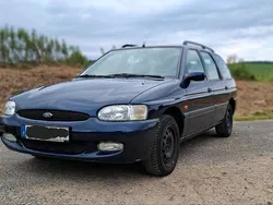 Blau Gebraucht 1998 Ford Escort Kombi | 1.499 €
