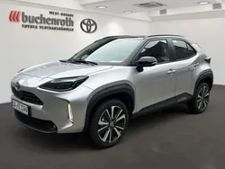 Silver 1l0/ black 202 Neu 2024 Toyota Yaris Cross Advance SUV | 37.750 €