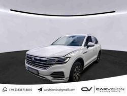 Pure white Gebraucht 2020 VW Touareg Elegance SUV | 34.999 € (Guter Preis)