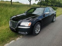 Schwarz Gebraucht 2012 Chrysler 300C Limousine | 12.500 €