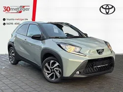 Beige Neu 2024 Toyota Aygo Team Kleinwagen | 17.720 €