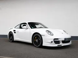 Carraraweiß (metallic) Gebraucht 2011 Porsche 997 Coupé | 99.800 € (Superpreis)