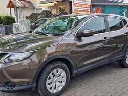 Bronze Gebraucht 2014 Nissan Qashqai Visia SUV | 7.800 € (Fairer Preis)